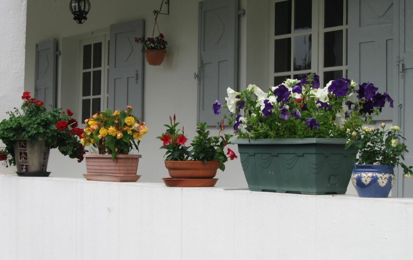 Location de vacances - Appartement à Argelès-Gazost - entrée de la cuisine sur la loggia