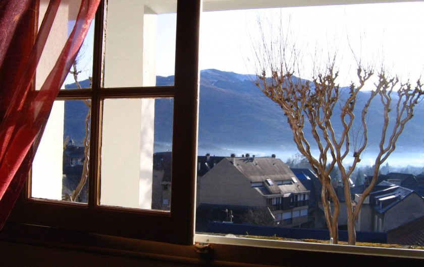 Location de vacances - Appartement à Argelès-Gazost - fenêtre de la salle à manger