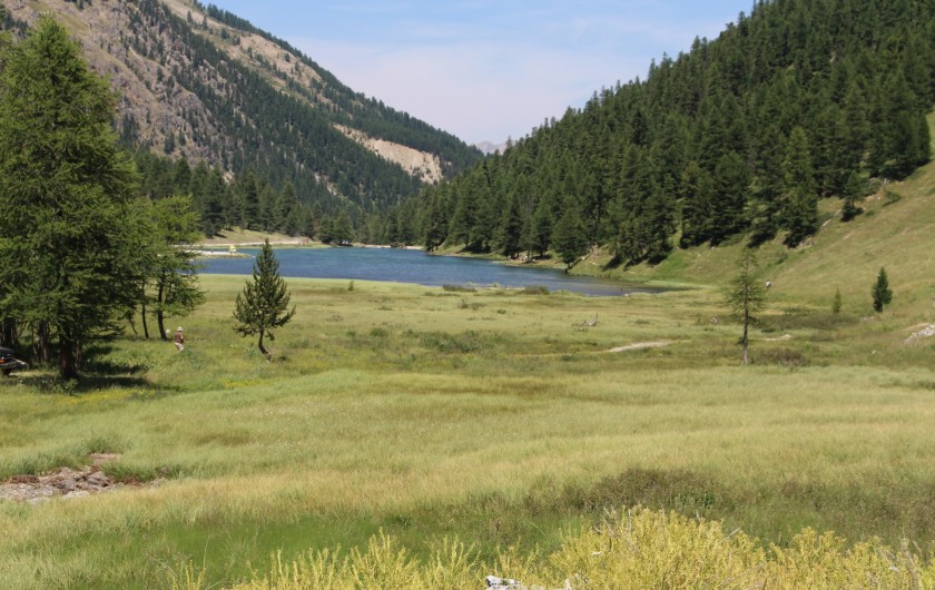 Location de vacances - Appartement à Puy-Saint-Vincent - Un lac de montagne au dessus de Puy St Vincent