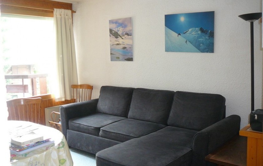 Location de vacances - Appartement à Les Houches - SALON SALLE A MANGER CANAPE LIT DOUBLE