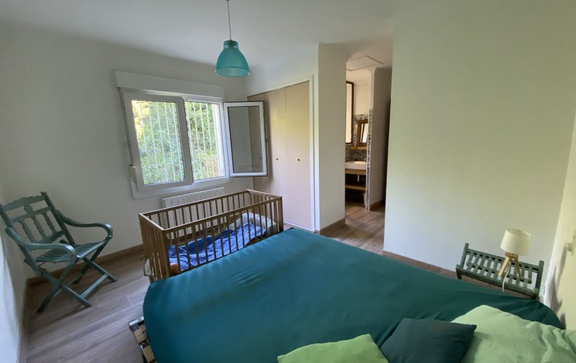 Location de vacances - Villa à Collias - RDC Chambre 1 avec Salle d'eau ( Douche )