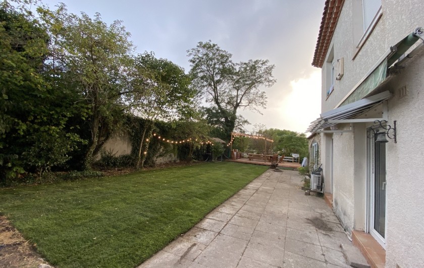 Location de vacances - Villa à Collias - Jardin