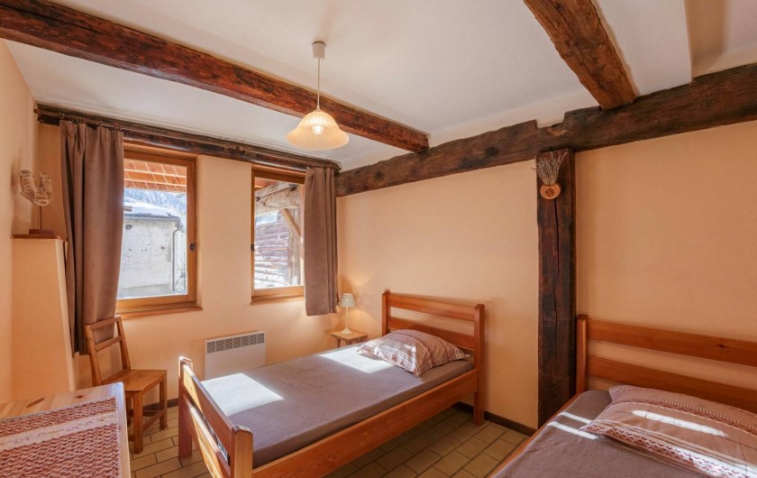 Location de vacances - Appartement à Saint-Véran - Chambre 2 lits à 1 place