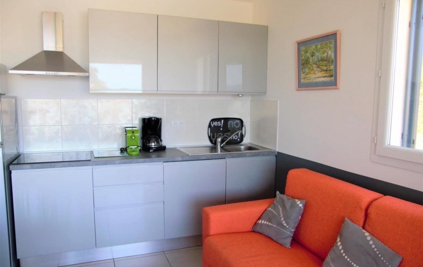Location de vacances - Appartement à Santa-Lucia-di-Moriani - Cuisine équipée