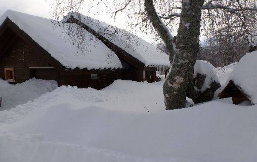 Location de vacances - Chalet à La Féclaz - vue de l' ouest sur l' enrée