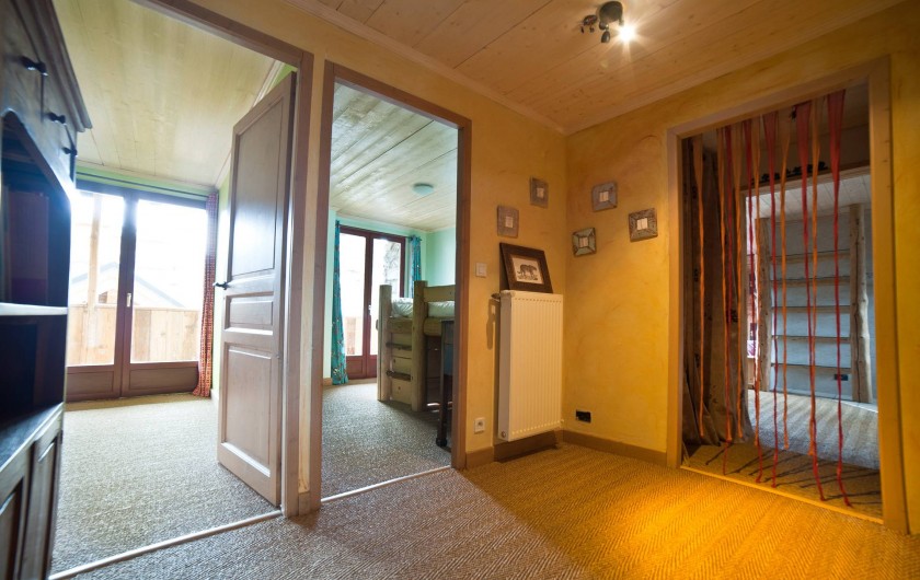Location de vacances - Chalet à Albiez-Montrond - hall 1er étage