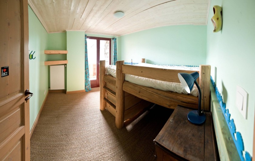 Location de vacances - Chalet à Albiez-Montrond - chambre 4  1er étage
