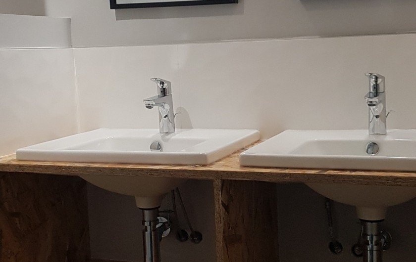 Location de vacances - Gîte à Laruns - Double vasque