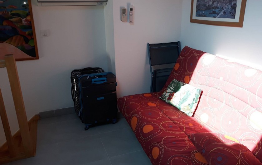Location de vacances - Appartement à Les Issambres - Canapé lit en mezzanine