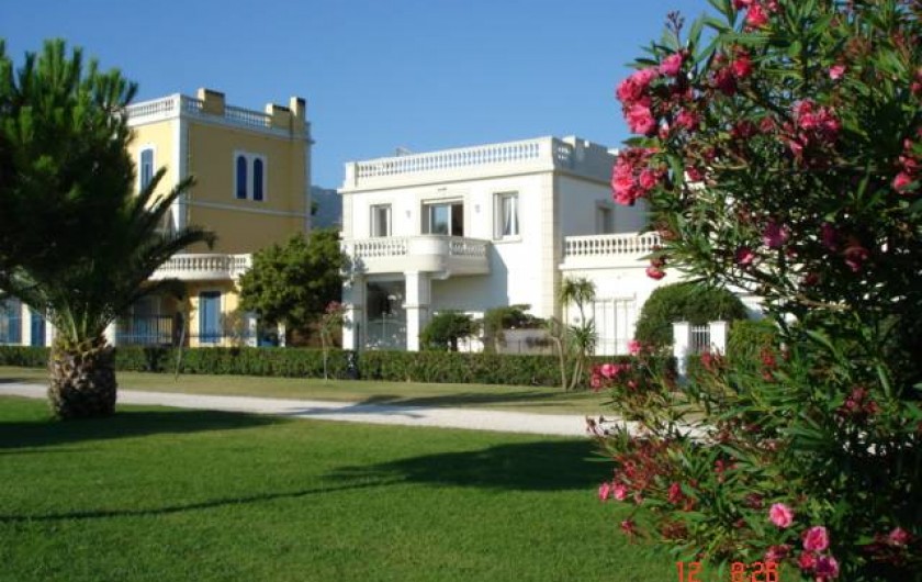 Location de vacances - Chalet à Argelès-sur-Mer - Villa vue depuis la promenade en bord de mer