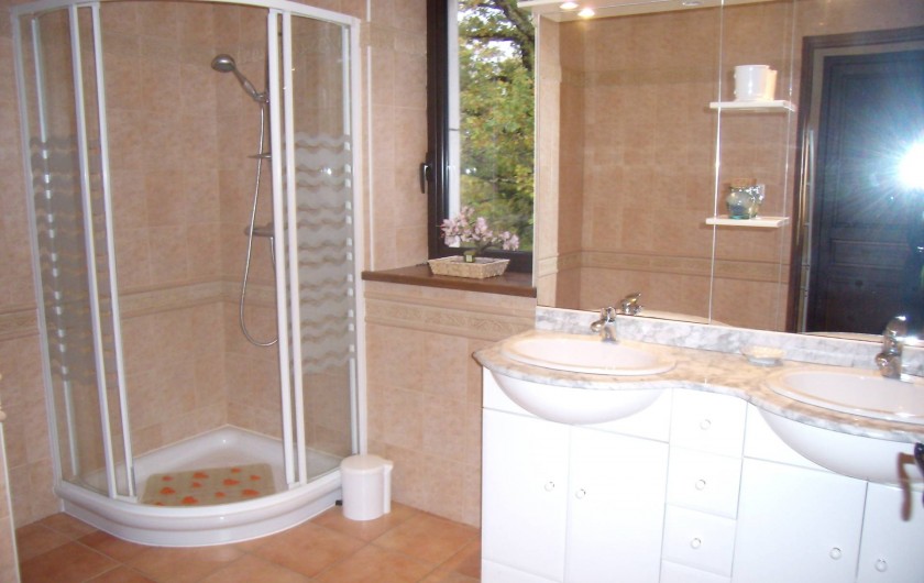 Location de vacances - Gîte à Fontanes - salle d'eau