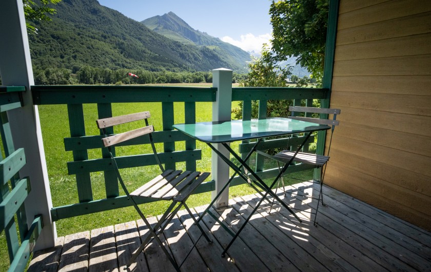 Location de vacances - Chalet à Aucun - Terrasse chalet Origine DUO+ - Azun Nature