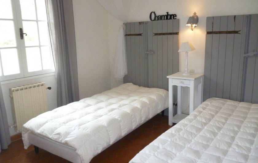Location de vacances - Villa à Roussas - Chambre à l'Ouest à deux lits séparés