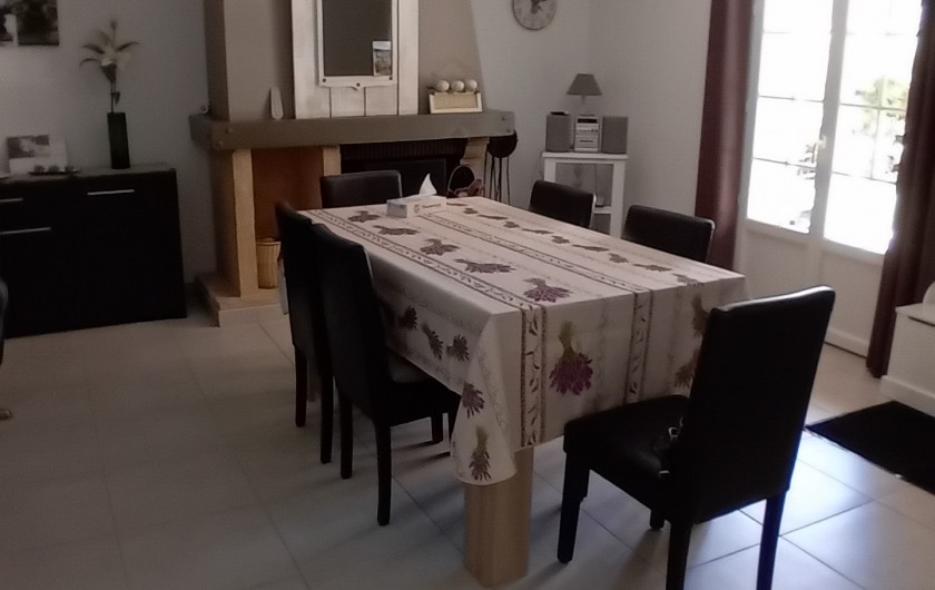Location de vacances - Villa à Roussas - Salle à manger