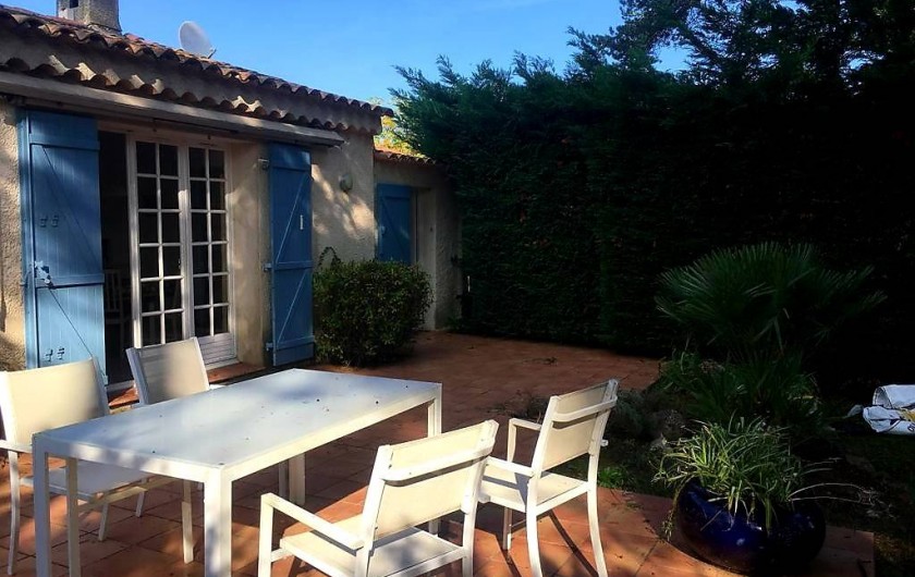 Location de vacances - Villa à Sainte-Maxime - la terrasse