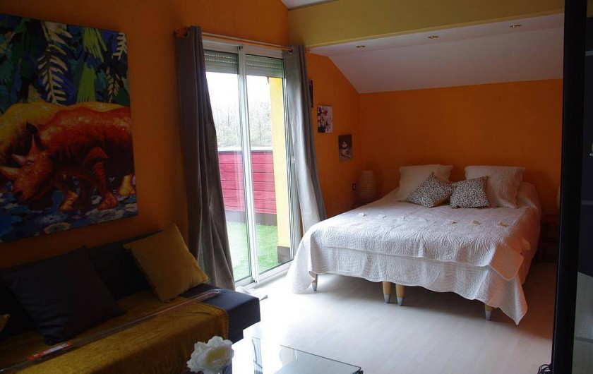 Location de vacances - Chambre d'hôtes à Grayan-et-l'Hôpital - Chambre château Margaux de 30m2 literie de 160 et canapé d'appoint de 120