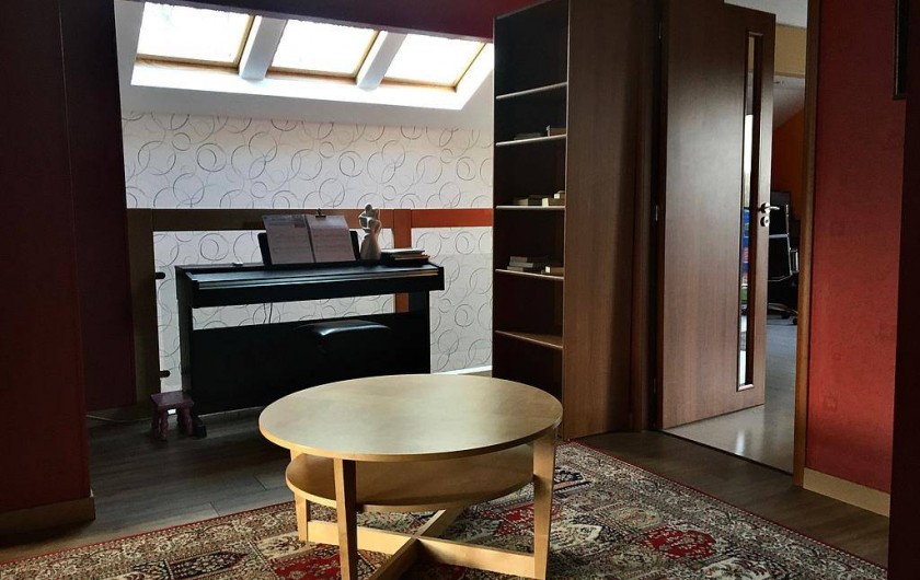 Location de vacances - Chambre d'hôtes à Grayan-et-l'Hôpital - Palier des chambres au 1er étage comprenant cafetière