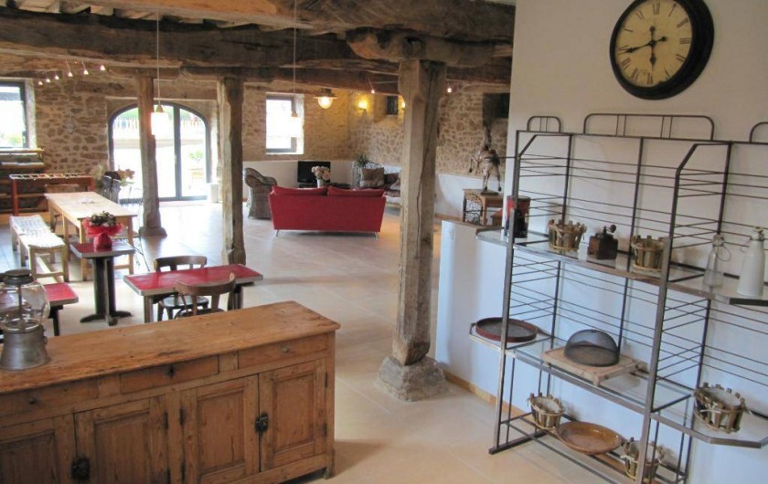 Location de vacances - Gîte à Roussennac - Vue depuis la cuisine de la maison d'hôtes