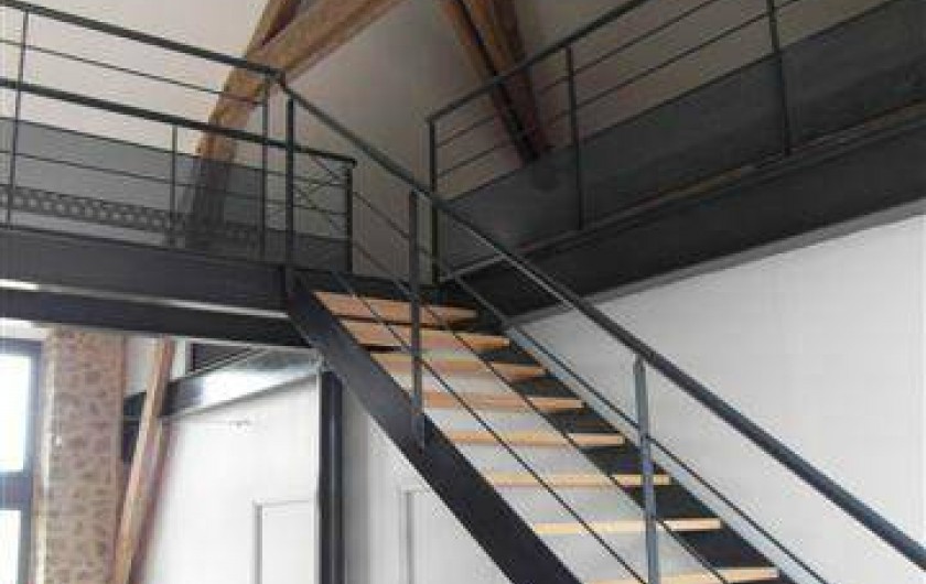 Location de vacances - Gîte à Roussennac - Accès mezzanine du gîte