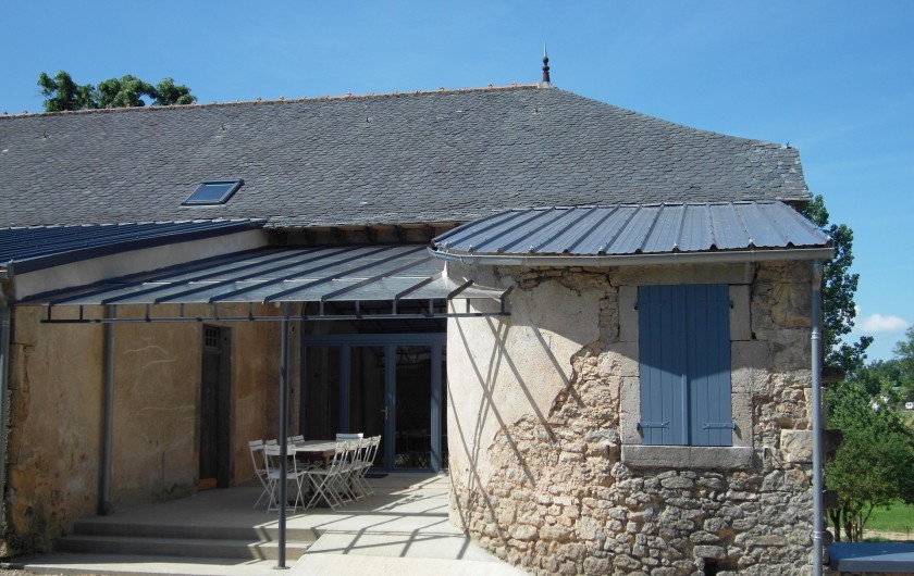 Location de vacances - Gîte à Roussennac - Entrée du gîte (vue extérieure)