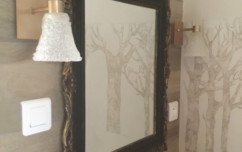 Location de vacances - Gîte à Mialet - Détail déco de la salle d'eau( gîte de l'Olivier)