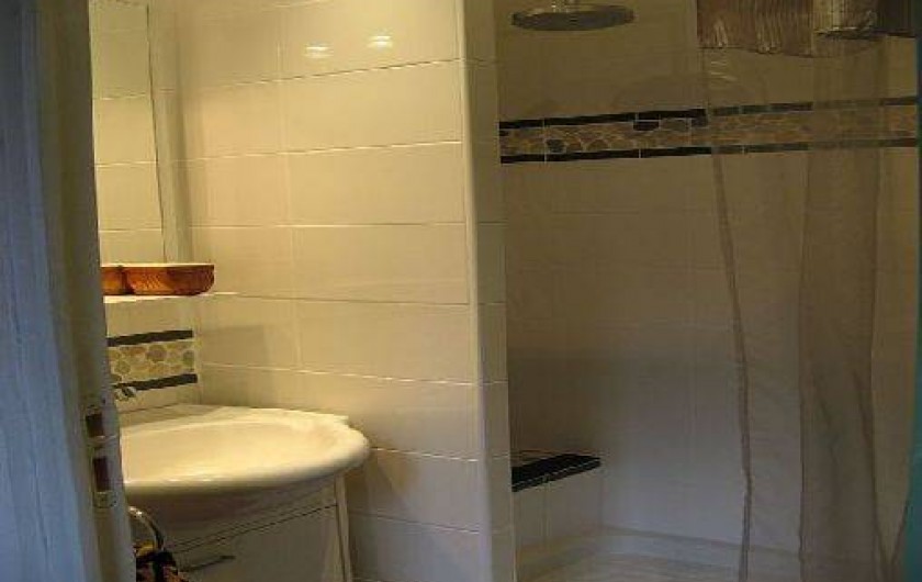 Location de vacances - Appartement à Collioure - salle d'eau de la chambre du capitaine