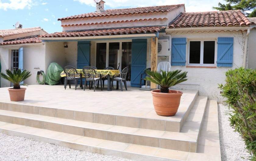 Location de vacances - Villa à Sainte-Maxime - la terrasse