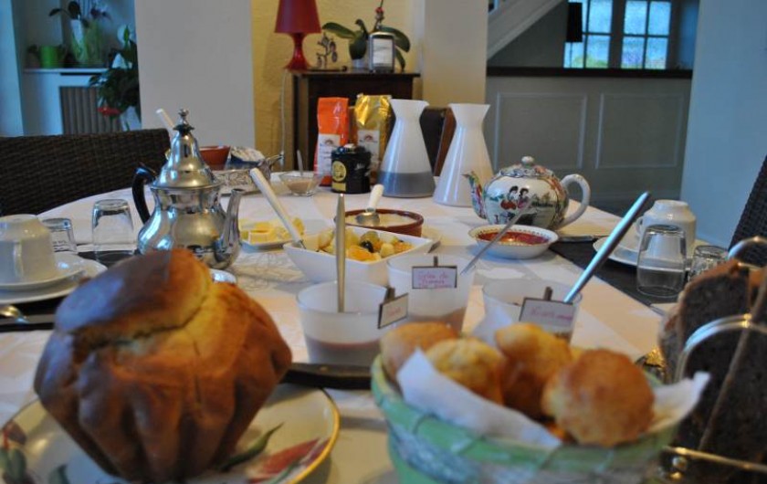 Location de vacances - Chambre d'hôtes à Salies-de-Béarn - petit déjeuners salé sucré