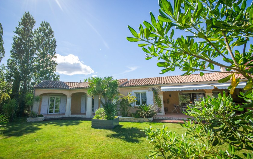 Location de vacances - Villa à Pépieux - COTE SUD JARDIN