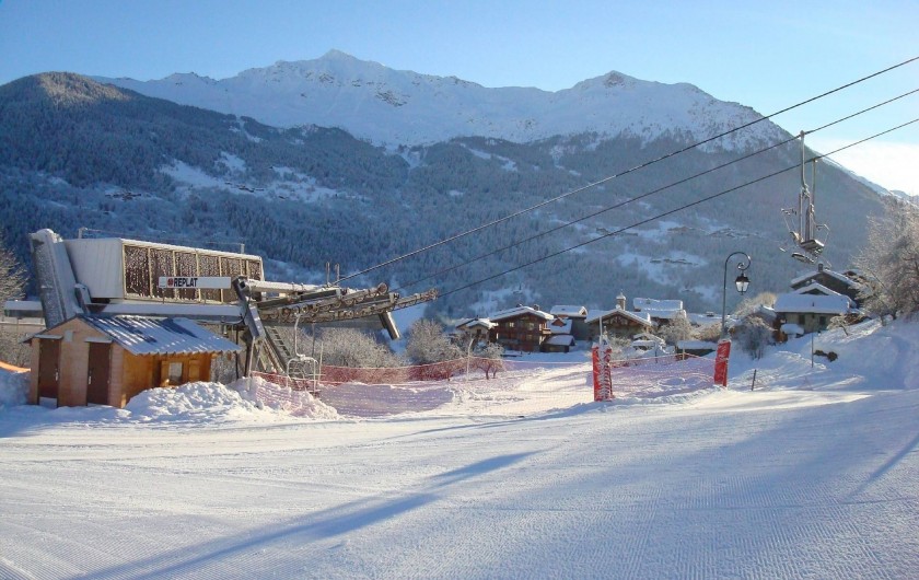 Location de vacances - Appartement à Villaroger - Vue d'ensemble télésiège village