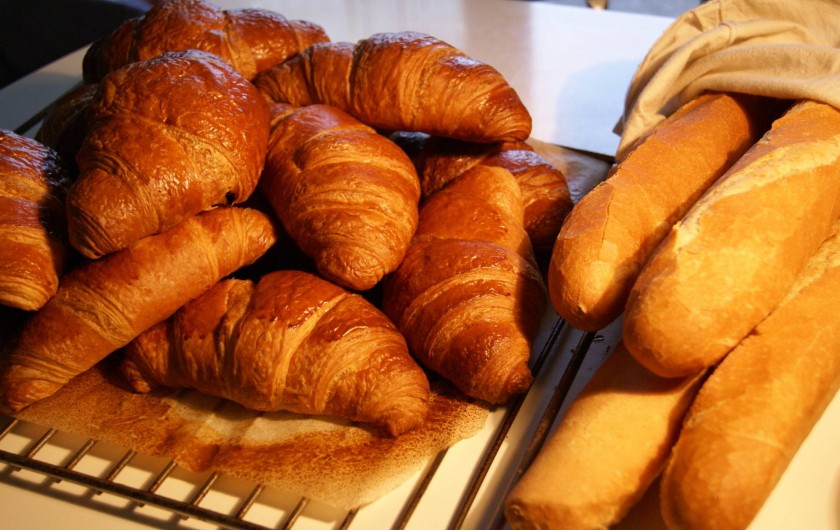 Location de vacances - Chambre d'hôtes à Soubran - Domaine la Fontaine petit déjeuner