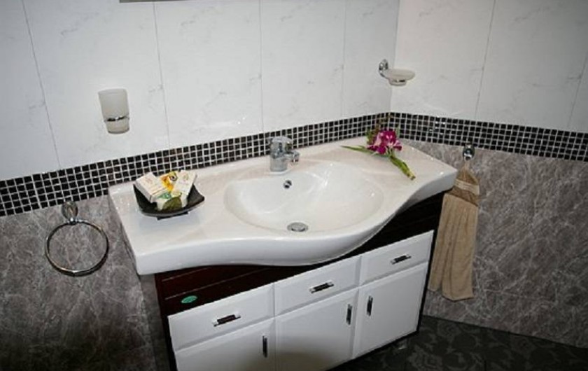 Location de vacances - Maison - Villa à Phe - Her private Bathroom