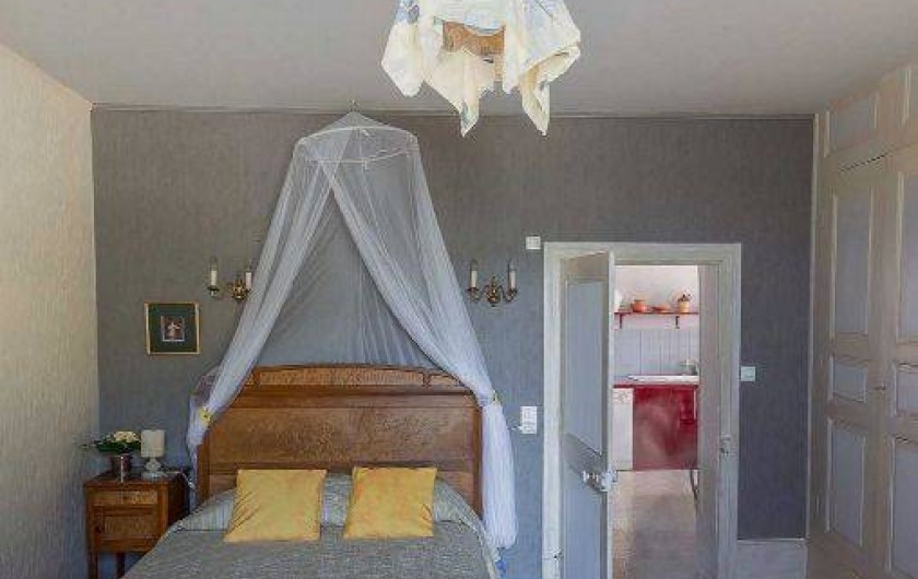 Location de vacances - Gîte à Druyes-les-Belles-Fontaines - chambre 1