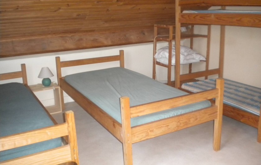 Location de vacances - Bungalow - Mobilhome à Villefranche-de-Rouergue - couchages en mezzanine d'un des gites