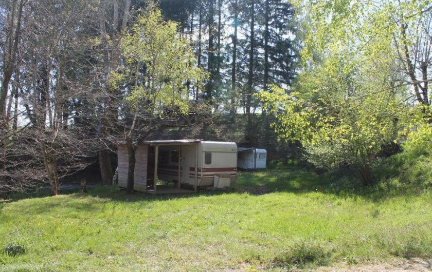 Location de vacances - Bungalow - Mobilhome à Villefranche-de-Rouergue - une des caravanes de location