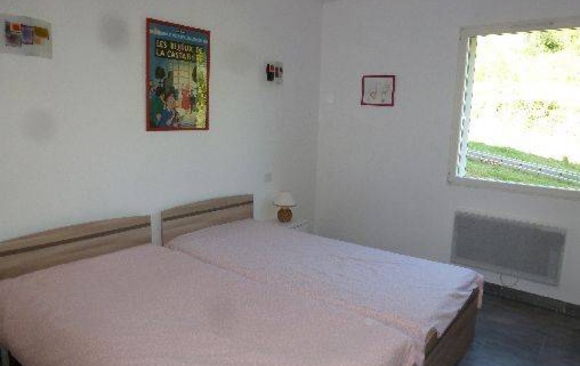 Location de vacances - Appartement à Solliès-Toucas - Chambre avec deux lits jumeaux