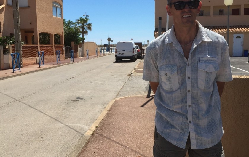 Location de vacances - Villa à Saint-Pierre la Mer - Vue mer devant maison