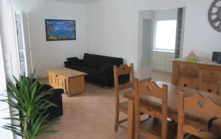 Location de vacances - Villa à Saint-Pierre la Mer - Salon Salle à manger