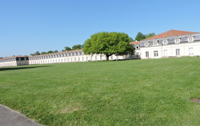 Location de vacances - Villa à Rochefort - corderie Royale et ses 300m de long sur les bords de la Charente