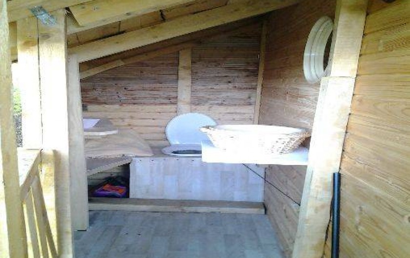 Location de vacances - Cabane dans les arbres à Paulhac-en-Margeride - Toilettes sèches