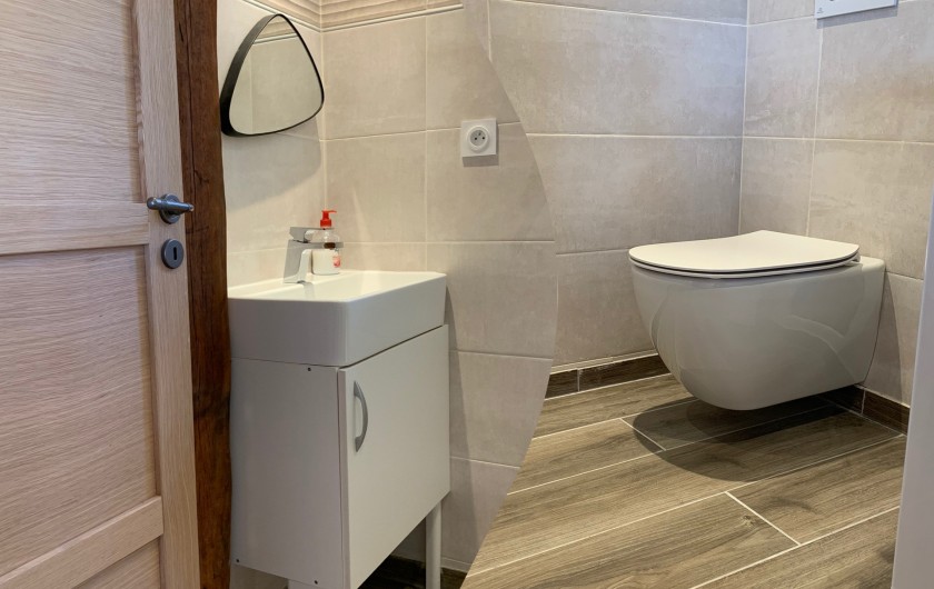 Location de vacances - Chalet à Ustou - sanitaire au rdc + lave linge et sèche linge