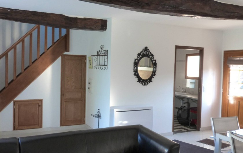 Location de vacances - Gîte à Tours-en-Vimeu - l'entrée du gite avec la SDB à droite