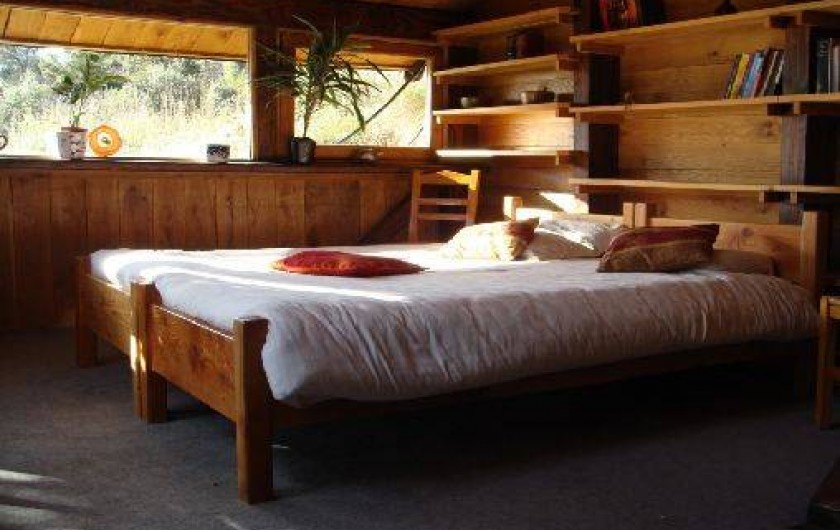 Location de vacances - Mas à Saint-Privat - La chambre à coucher avec une vue merveilleuse