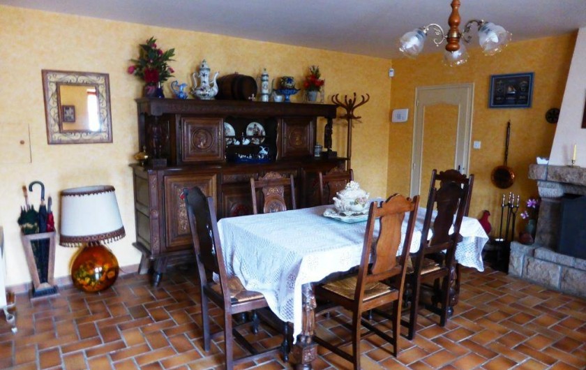 Location de vacances - Gîte à Louvigné-du-Désert - Salle avec Cheminée TV écran plat, Home-cinéma, Hifi.