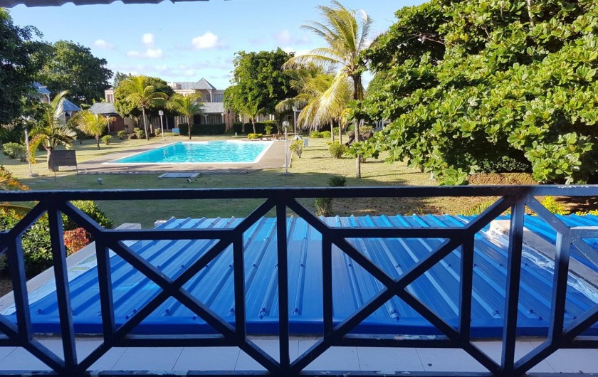 Location de vacances - Maison - Villa à Grand Baie - Vue du balcon-accès par les 2 chambres
