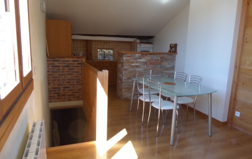 Location de vacances - Appartement à Embrun - Séjour et cuisine