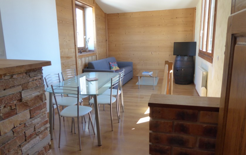 Location de vacances - Appartement à Embrun - Séjour et canapé lit