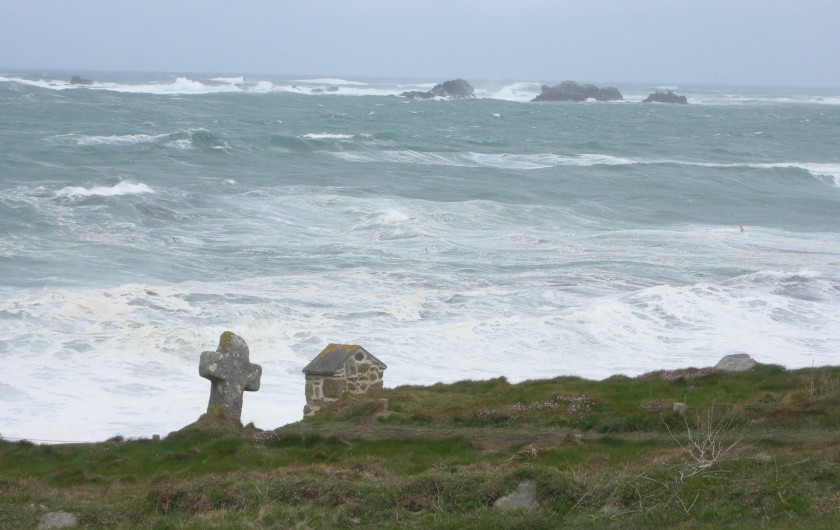 Location de vacances - Villa à Portsall - A 40 mn de marche  : La Côte des Légendes. Sentiers de randonnée littorale