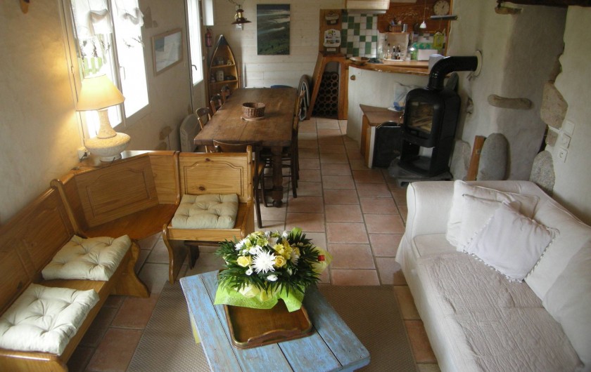 Location de vacances - Villa à Portsall - Salon-salle à manger et poêle à bois