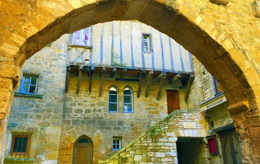 Location de vacances - Villa à Simeyrols - Sarlat Cité médiévale ensemble qui mérite de s'y attarder une journée